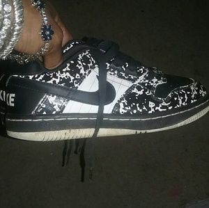 Boys size 12.5 Nikes